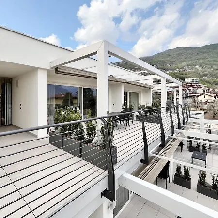 Costa Blu - Pool & Terrace View Apartment Riva di Solto