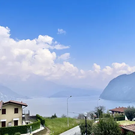 Costa Blu - Pool & Terrace View * Riva di Solto
