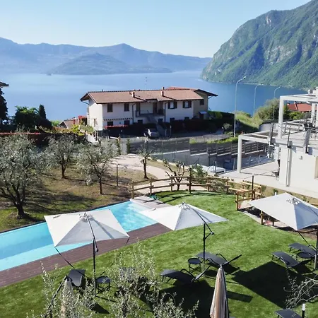 Costa Blu - Pool & Terrace View *